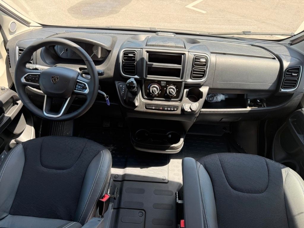 Fahrzeugabbildung MegaMobil SPORT 640 Hubbett-Solar-Lithium-TV-Autom....