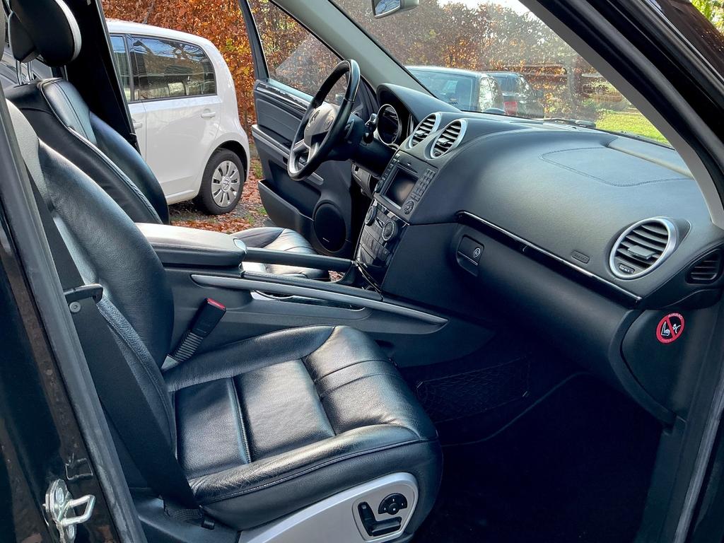 Mercedes-Benz ML 300