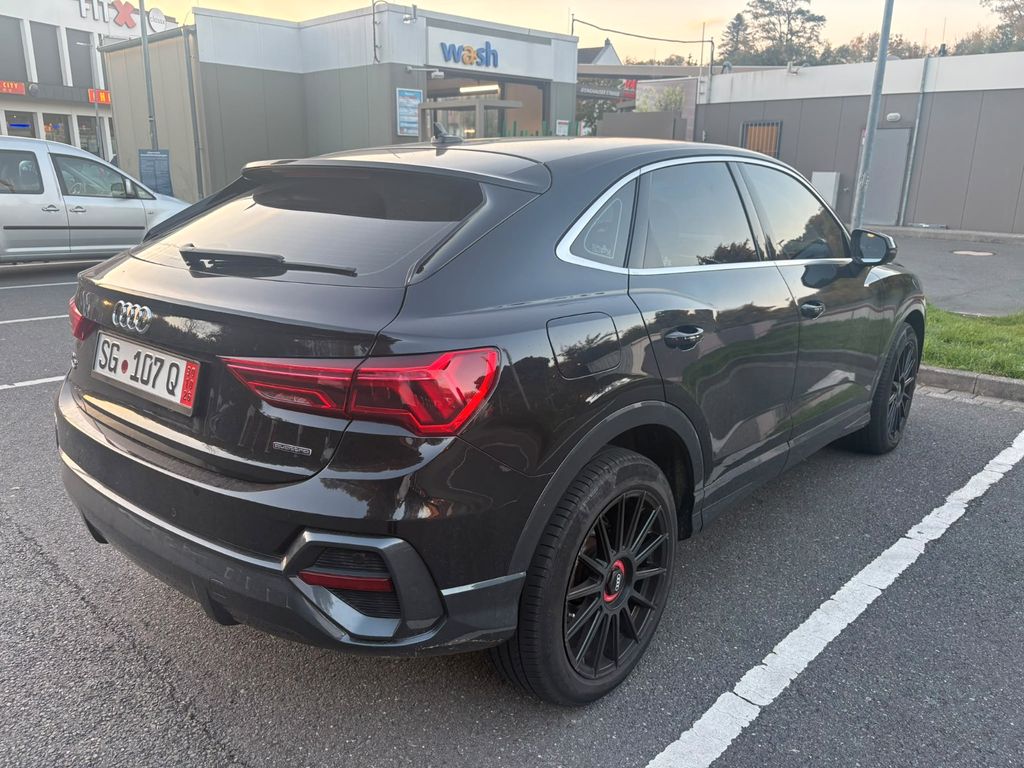Image of Audi Q3