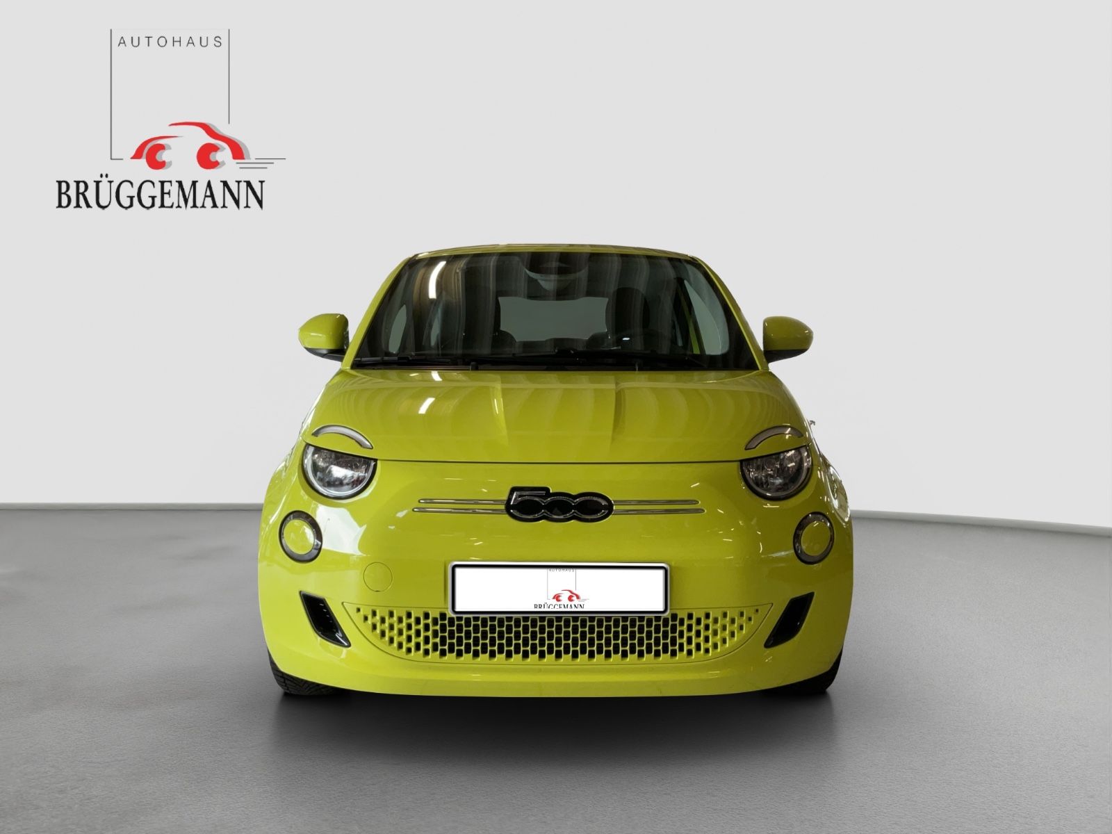 Fahrzeugabbildung Fiat 500e 23,8 kWh + Ganzjahresreifen