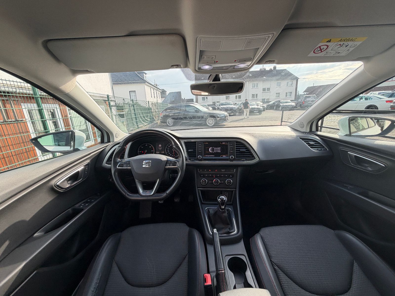 Fahrzeugabbildung SEAT Leon /FR-LINE/LED/NAVI/LEDER/KLIMA/ACC