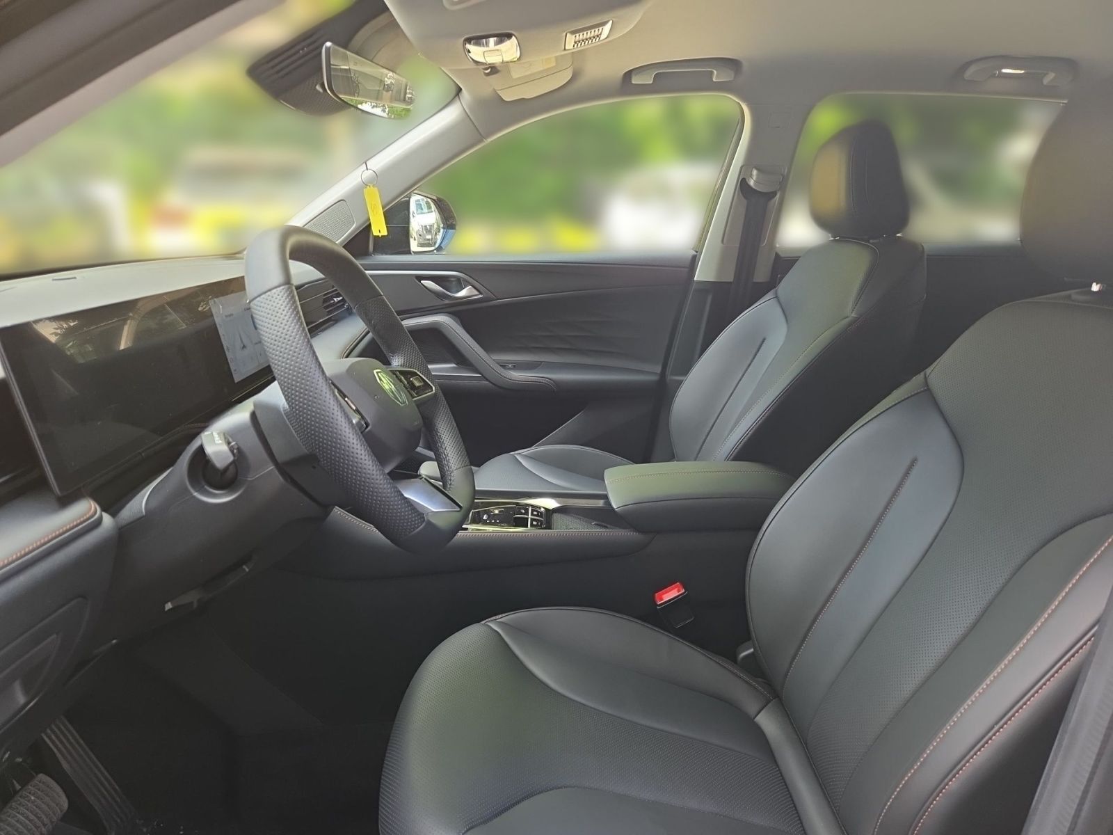 Fahrzeugabbildung MG HS 1.5 Plug-In-Hybrid 200 kW Luxury *NAVI*KLIMA*