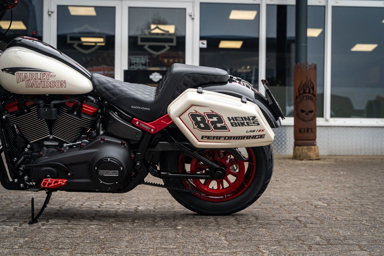 Fahrzeugabbildung Harley-Davidson FXLRS Low RiderS Extreme- Clubstyle Bike 1of1