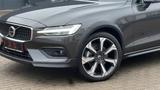 Volvo V60 B4 CC Ultimate AWD*B&W*360°*SH*Massage* - Volvo V60 mit Diesel-Antrieb: Kombi