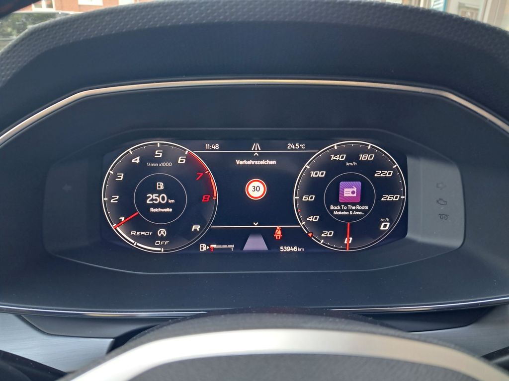 SEAT Leon SP Kombi FR 1.5 eTSI Kamera Navi LED - Bild 17