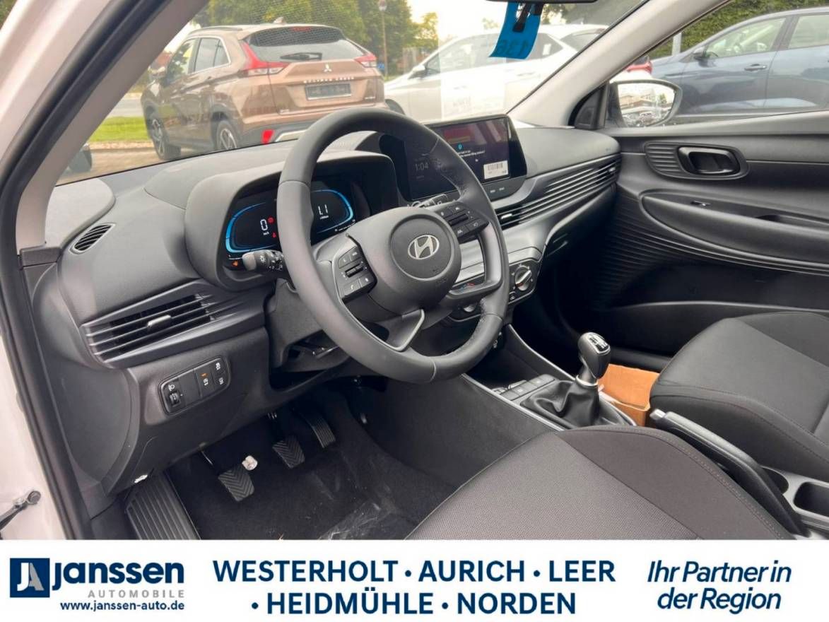 Fahrzeugabbildung Hyundai BAYON  Select, PDC hin,Klima,Navi,Rückfahrkamera