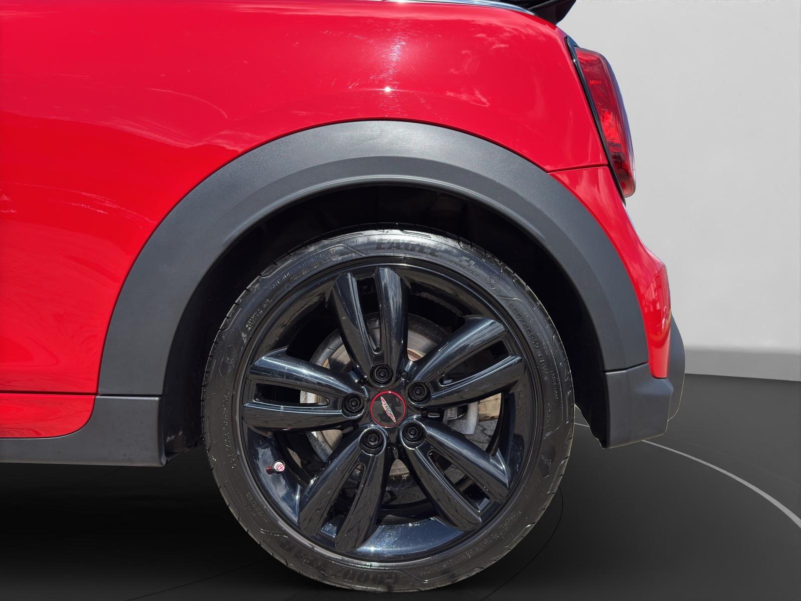 MINI Cooper S Cabrio JCW Trim adaptiverLED Lenkradhei