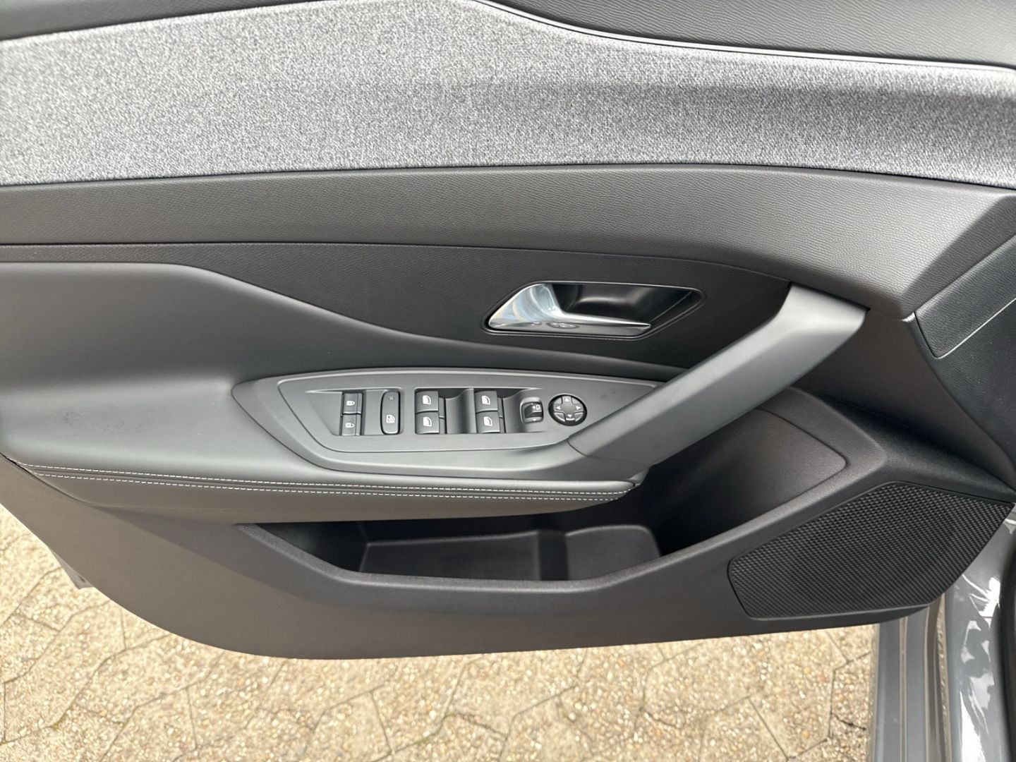 Fahrzeugabbildung Peugeot 308 SW Allure 1.5 BlueHDi 130 LED ACC 2-Zonen-Kl