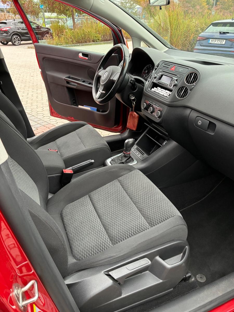 Volkswagen Golf Plus 2011 — rear view