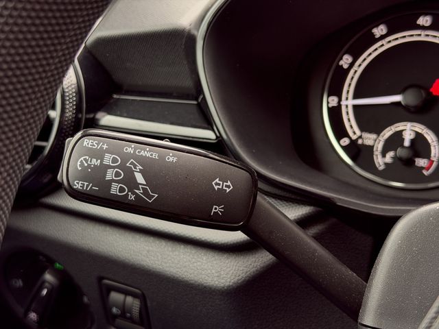 Fabia 1.0 MPI Active KLIMA PDC LED SCHEINWERFER