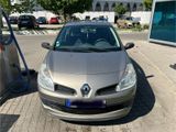Renault Clio Authentique 1.2 16V - Renault Clio: 16v Authentique