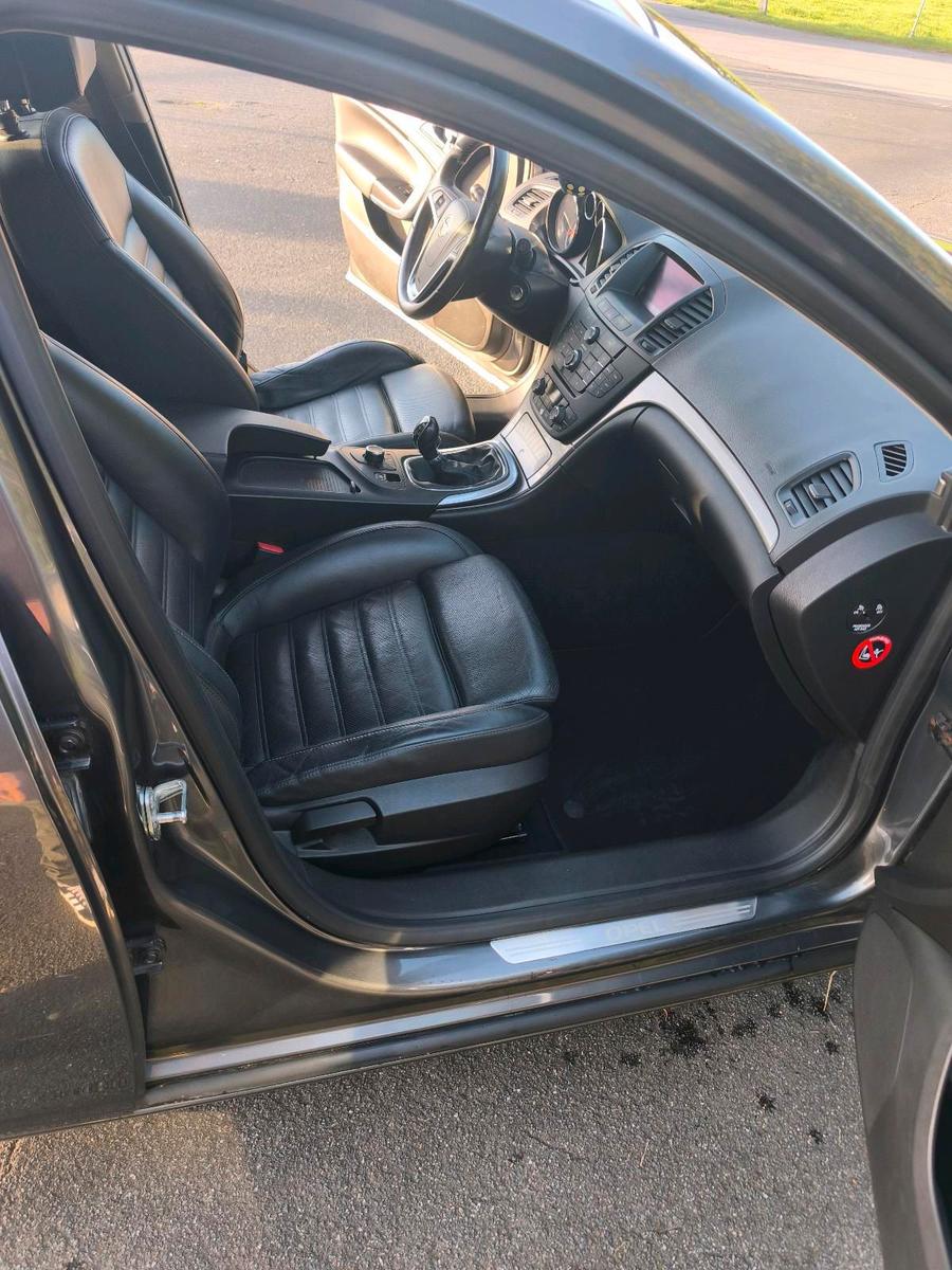 Opel Insignia 2009 — photo 13