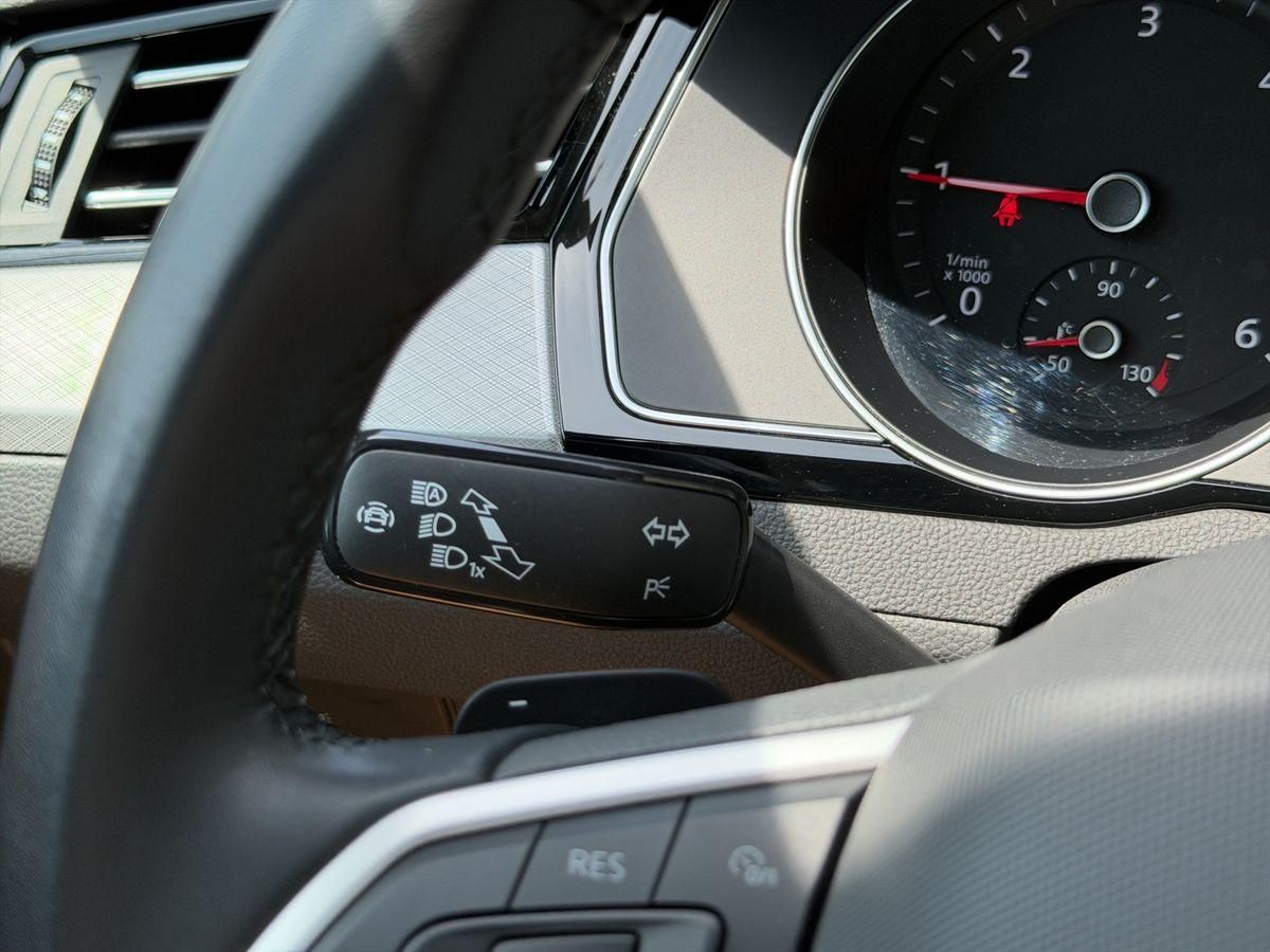 Passat Variant Business2.0TDI DSG AHK RFK MATRIX