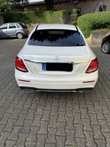 Mercedes-Benz E 220 d Autom. - - Mercedes-Benz E 220 mit Diesel-Antrieb: Weiß, Limousine