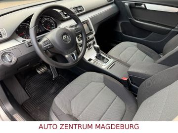 Volkswagen Passat Alltrack - 12