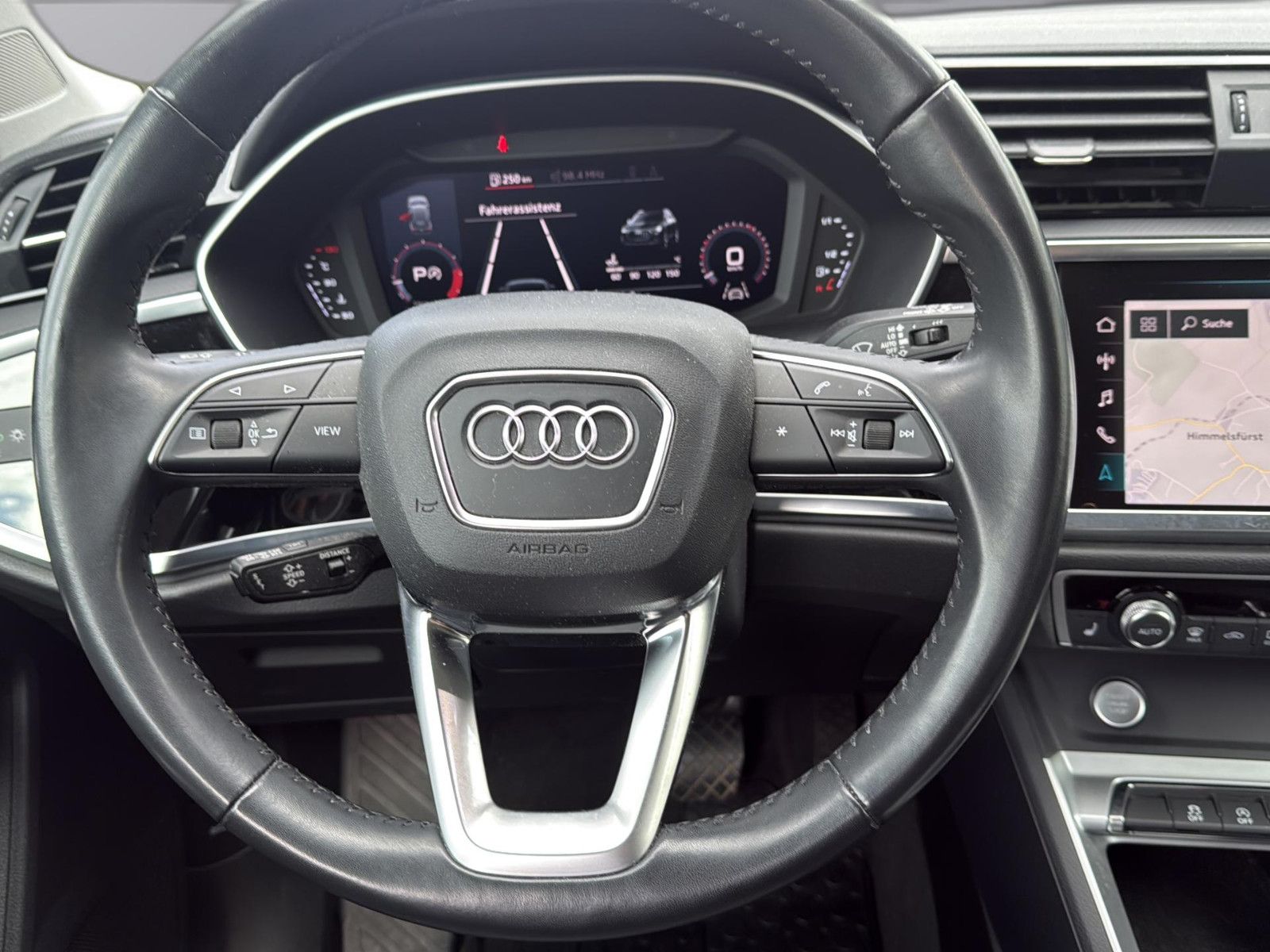 Fahrzeugabbildung Audi Q3 40 TFSI quattro /AHK/ 1.Hand/ unfallfrei