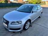 Audi A3 Sportback 1.4 TFSI Attraction Klima 1.Hand - Audi A3 aus 2010: Sportback