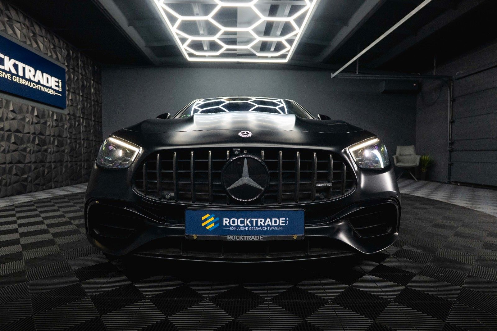 Fahrzeugabbildung Mercedes-Benz E 63 S AMG 4Matic+ Performance Night-Paket *ACC*