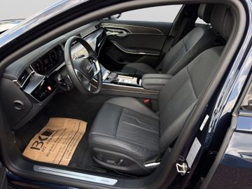Audi A8 - 8