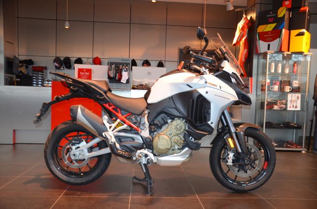 Ducati Multistrada V 4 S mit Zubehör