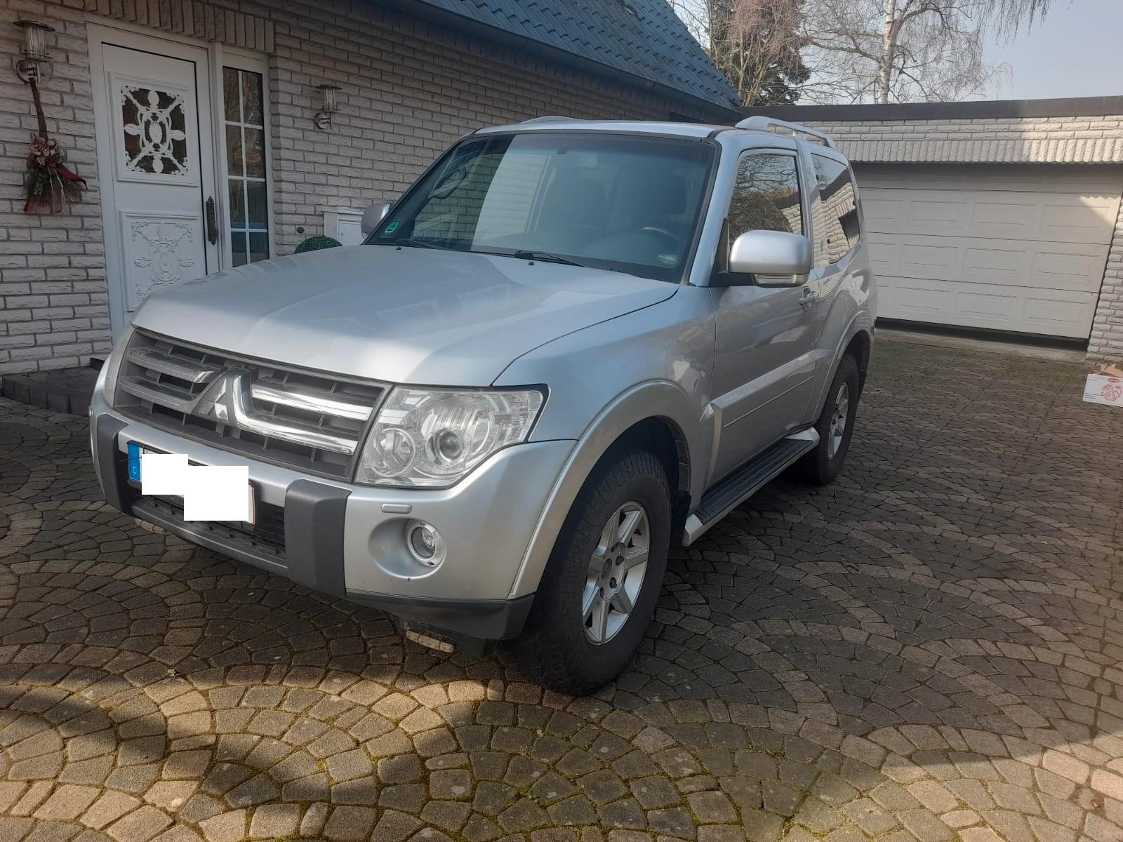 Mitsubishi Pajero 3.2 DI-D Intense