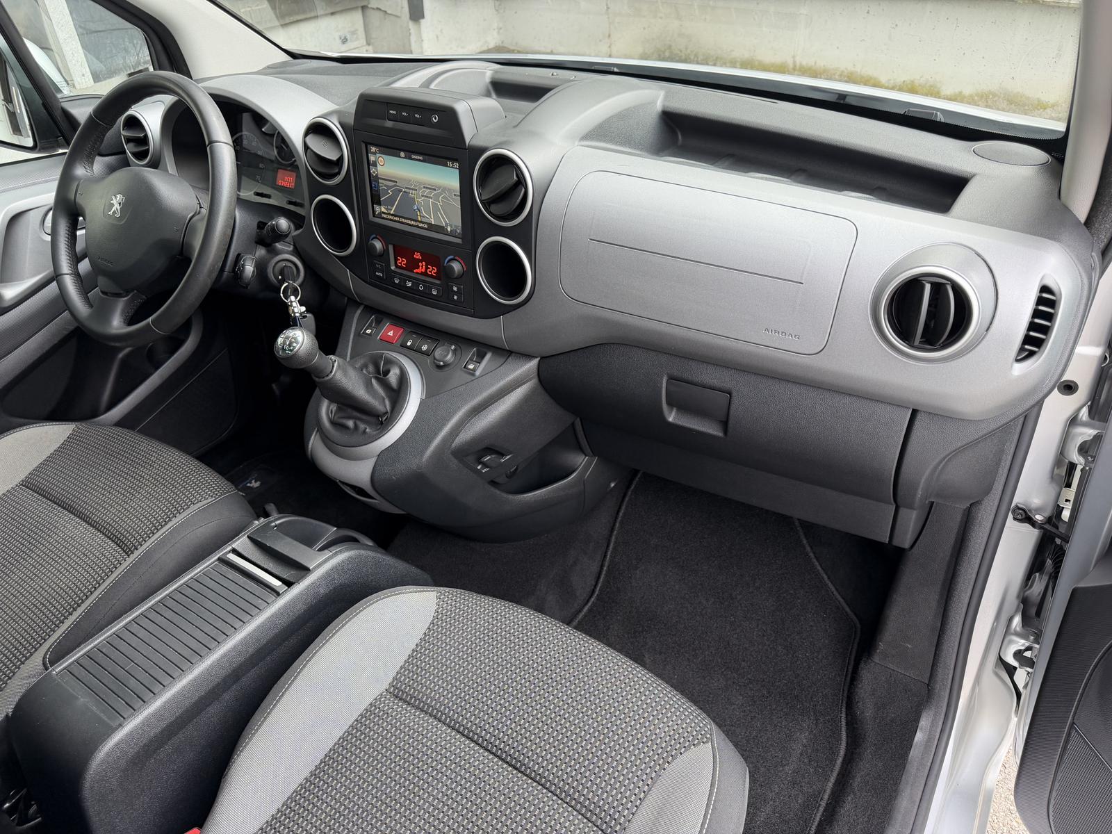 Peugeot Partner Allure Navi Kamera Tempomat Sitzheizung