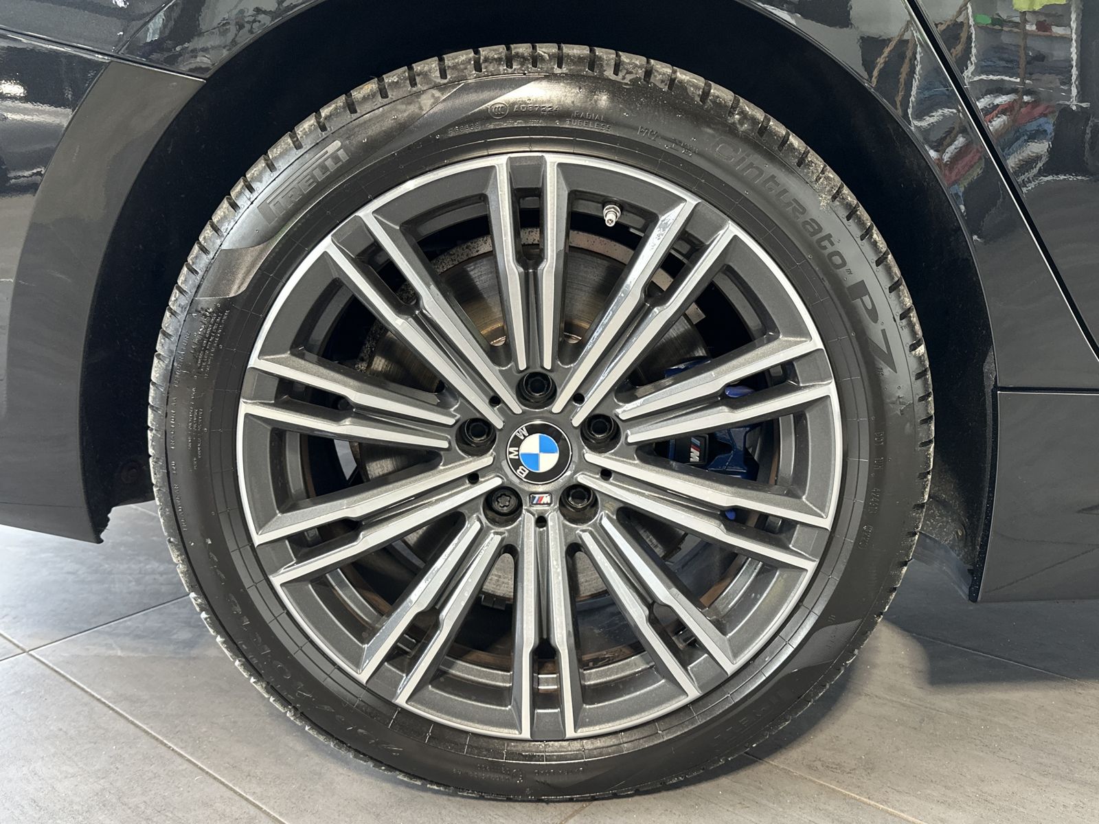 Fahrzeugabbildung BMW 330e Touring xDrive M-Sport NAV+LED+360°+HUD+HIF