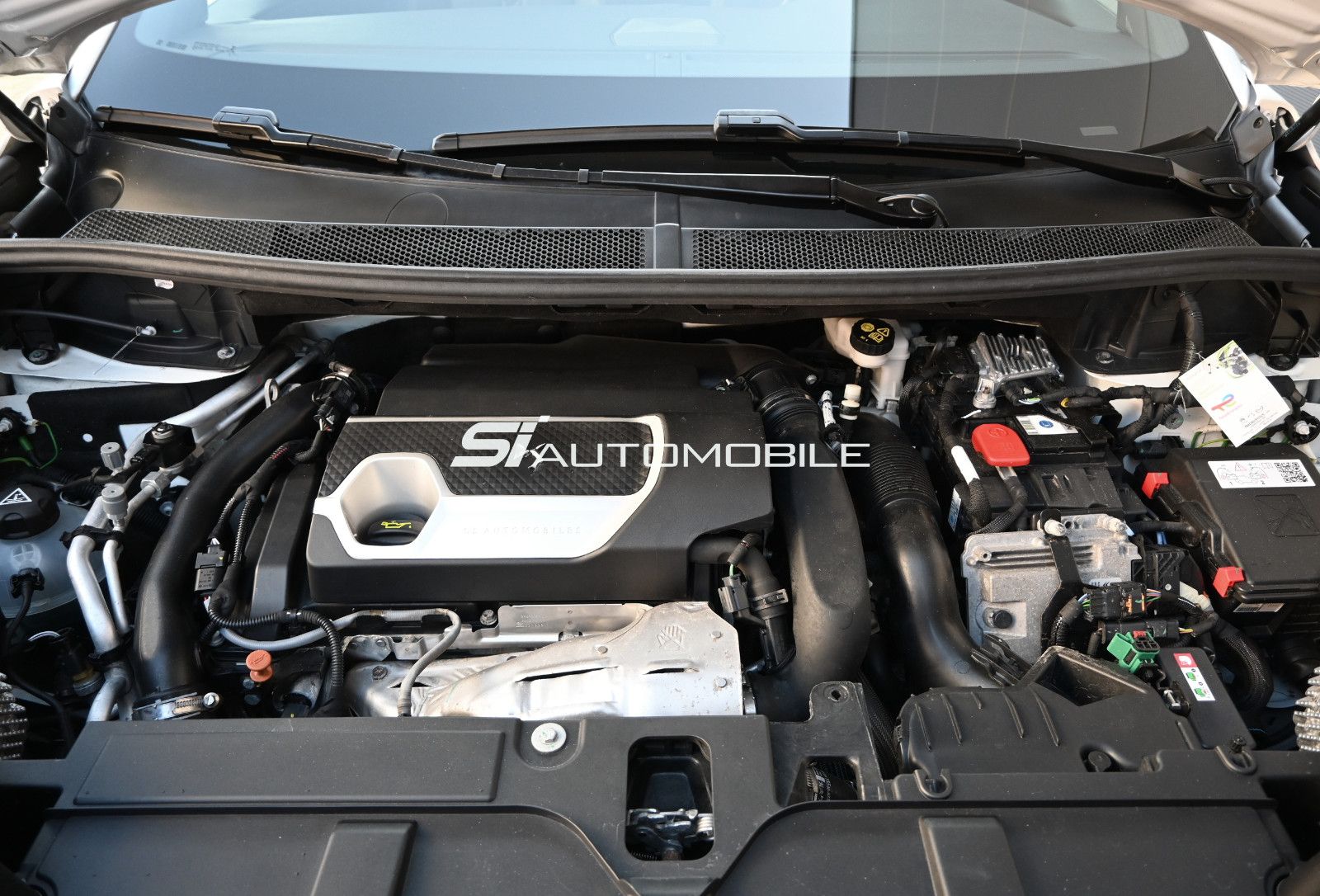 Fahrzeugabbildung DS Automobiles DS7 Crossback E-Tense 4x4 Perf.Line+ °AHK°FOCAL°