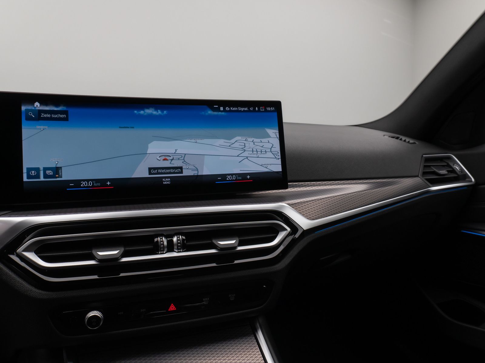 Fahrzeugabbildung BMW 320d M Sport Kamera DAB HiFi HUD Stop&Go Komfort