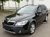 Skoda Octavia Combi Scout 4X4 TÜV NEU/NAVI/XENON/AHK/ - Skoda Octavia aus 2011: Allradantrieb