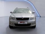 Skoda Octavia Combi Family 4X4/AHK/Navi/ Alu/ PDC - Skoda Octavia aus 2011: Kombi