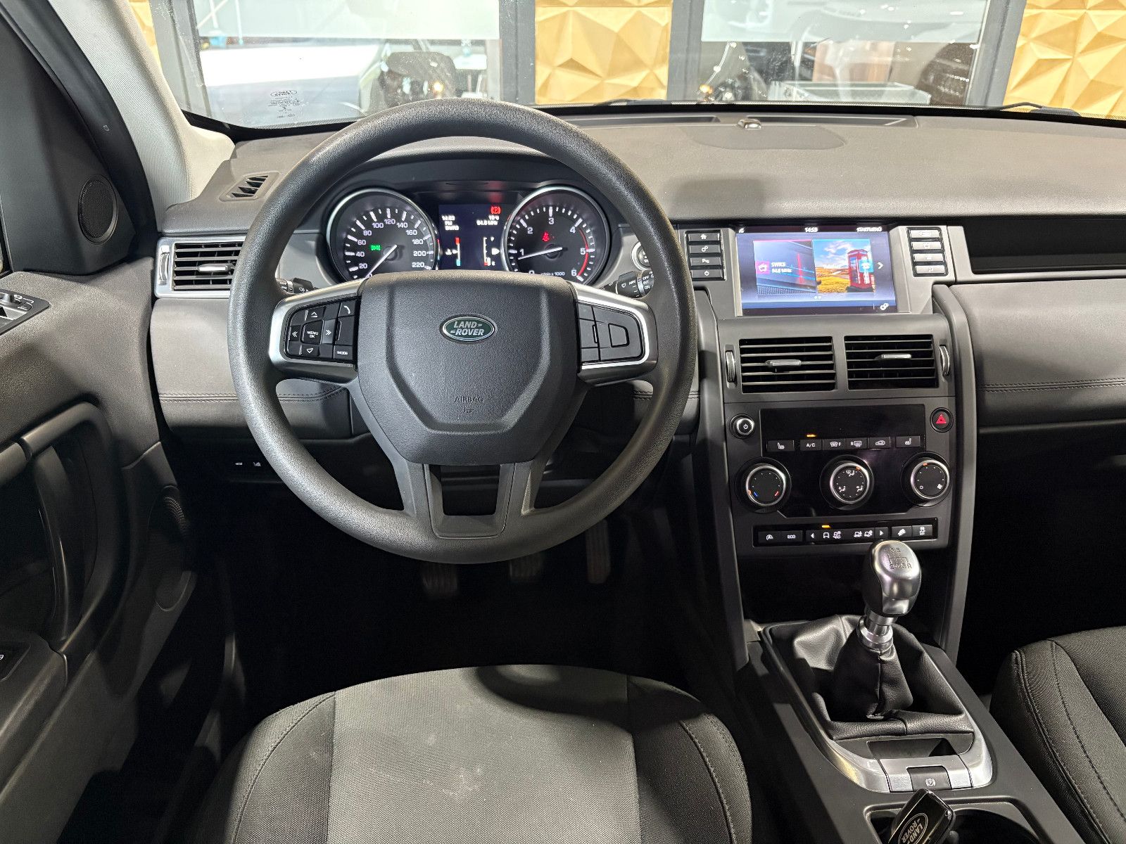 Fahrzeugabbildung Land Rover Discovery Sport Pure/PDC/SHZ/KLIMA/SPURHALTEASS.