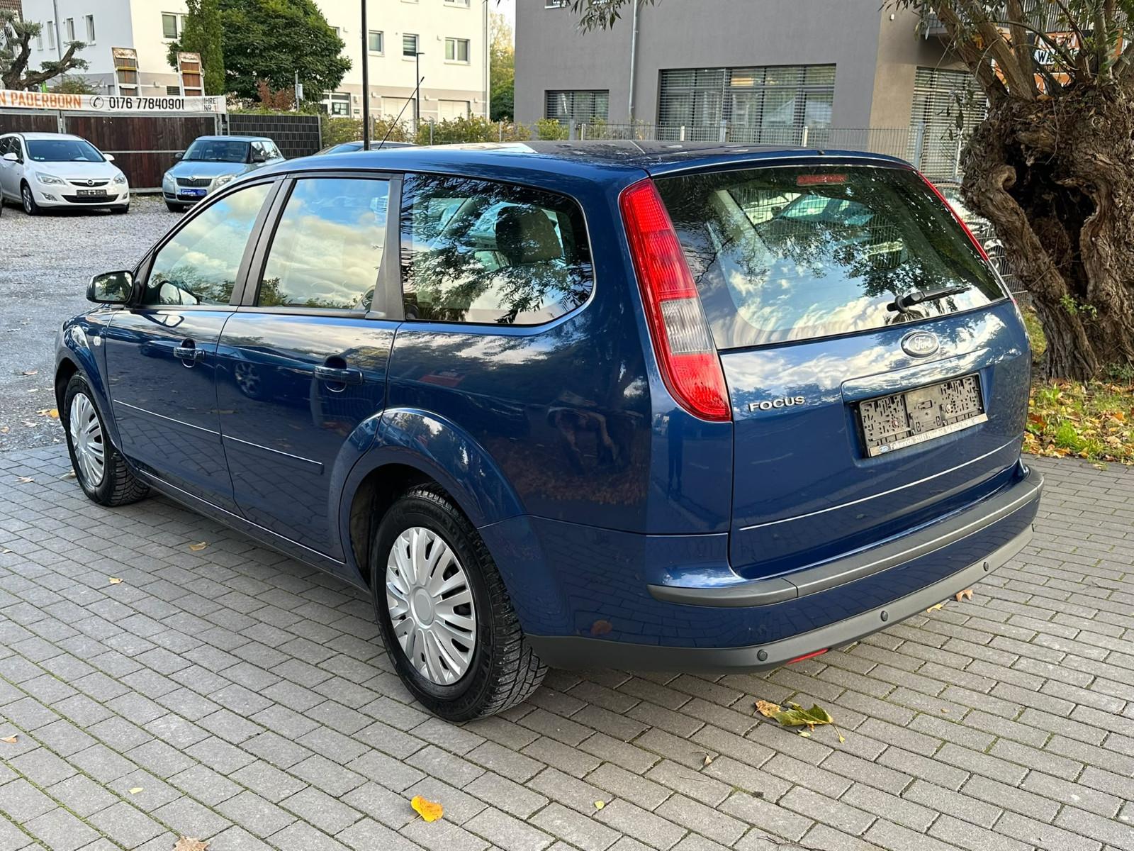 Ford Focus 2008 — interior