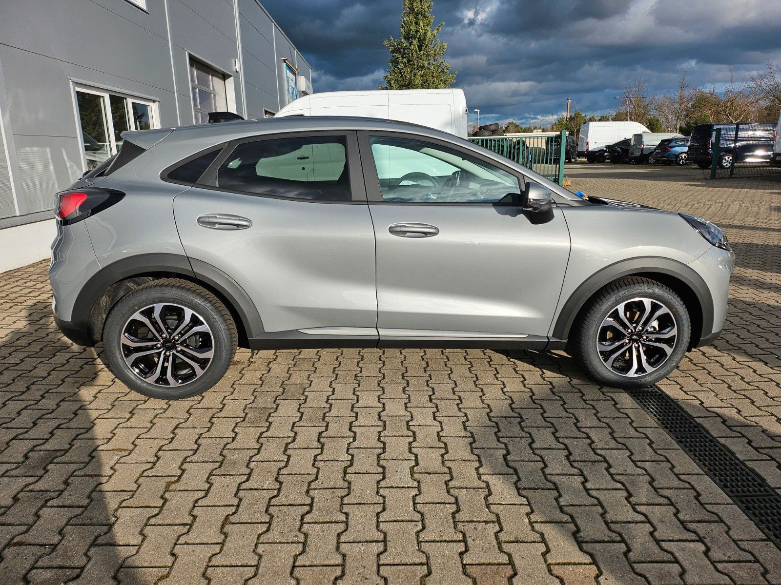 Fahrzeugabbildung Ford Puma Titanium