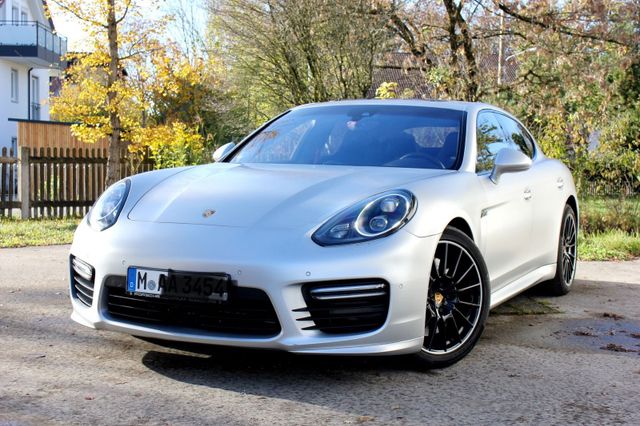 Porsche Panamera GTS super Zustand, wenig Km