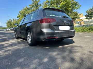 Volkswagen Passat Variant - 4