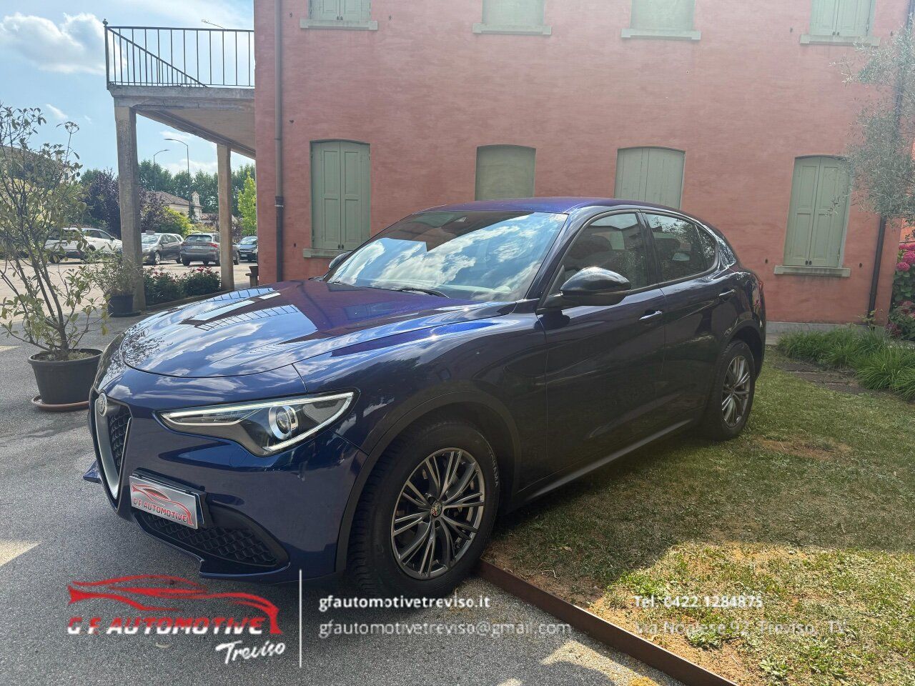 Alfa-Romeo Stelvio - 1