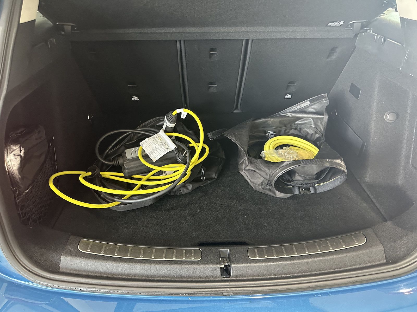 Fahrzeugabbildung MINI Cooper S Countryman S E ALL4/NAV/KAM/LED/Keyless