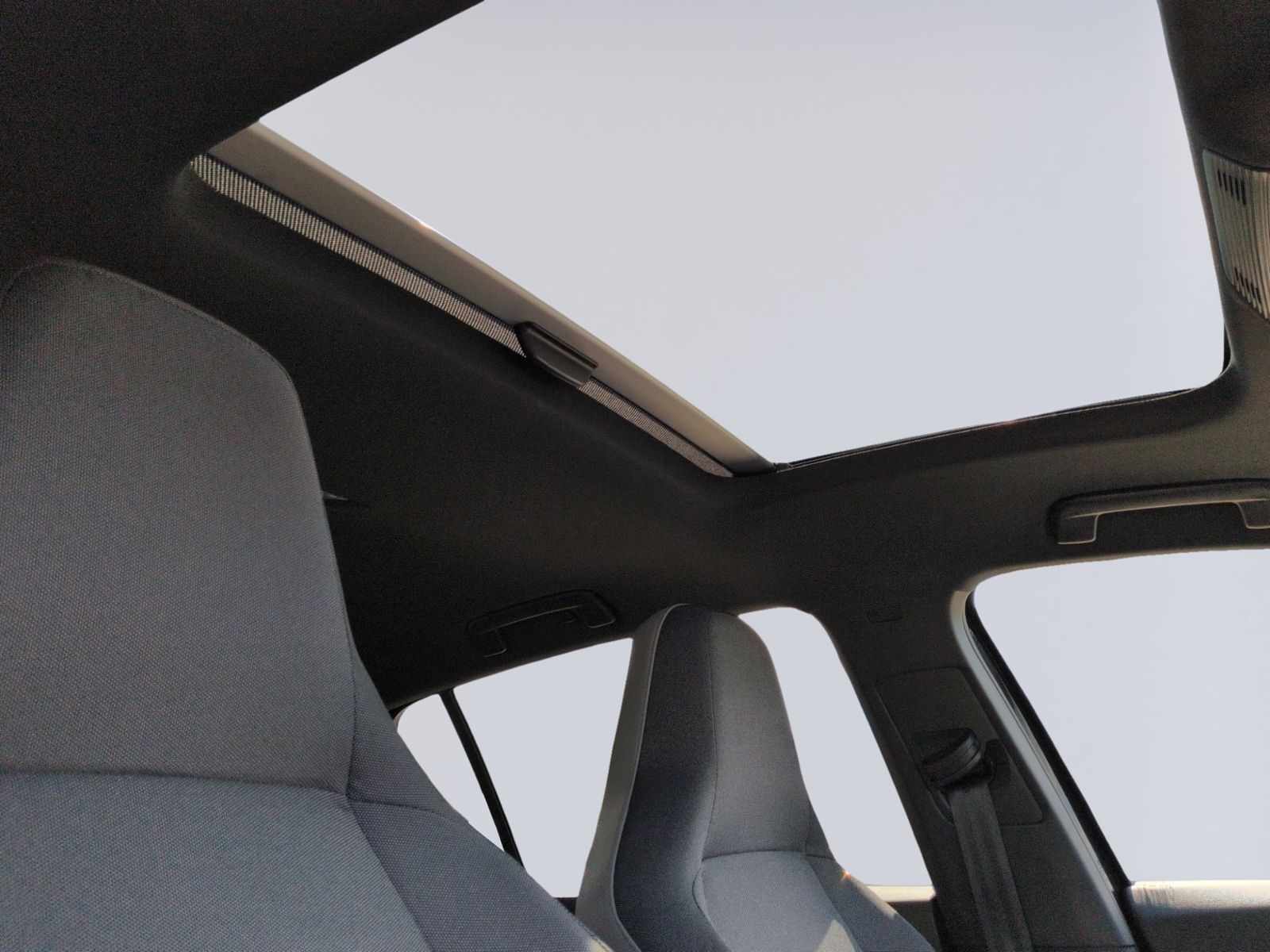 Golf VIII GTD 2.0 TDI DSG PANO+KEYLESS+19"+
