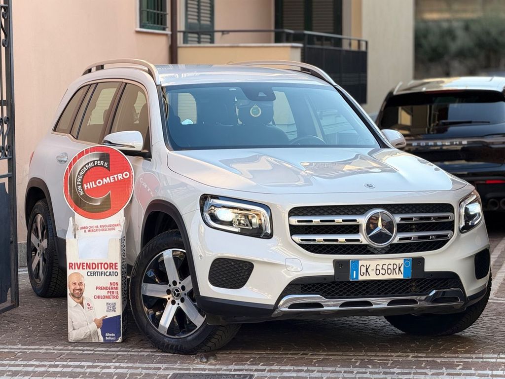Image of Mercedes-Benz GLB 200
