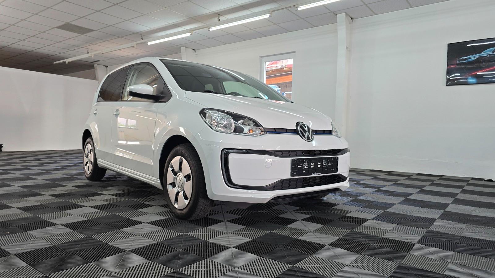 Volkswagen up! e-up! Edition Ambiente/RFK/SZH/CCS-Ladedose