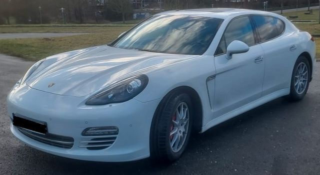 PORSCHE Panamera Diesel - Platinum Edition