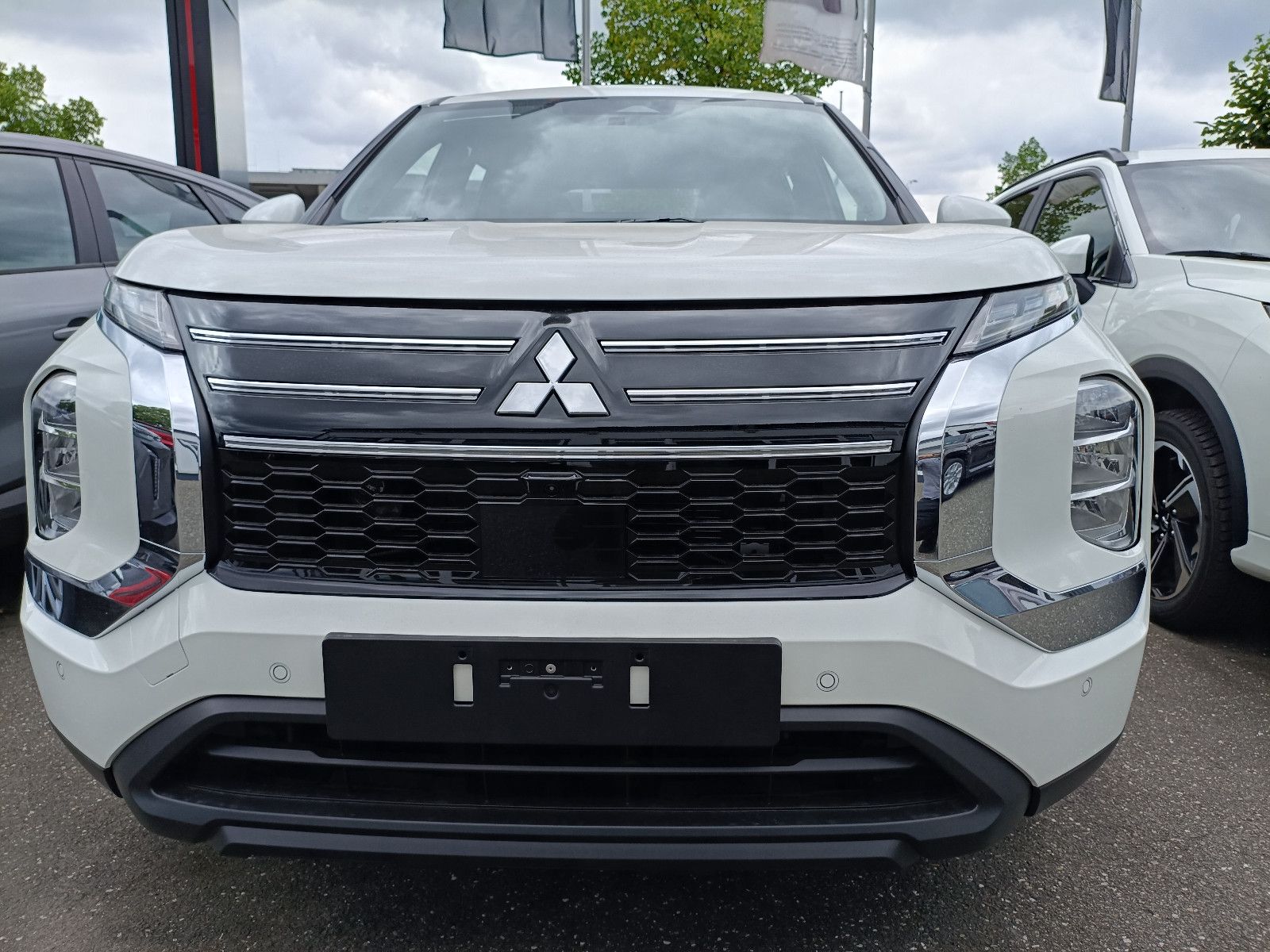 Mitsubishi Outlander - Bild 2