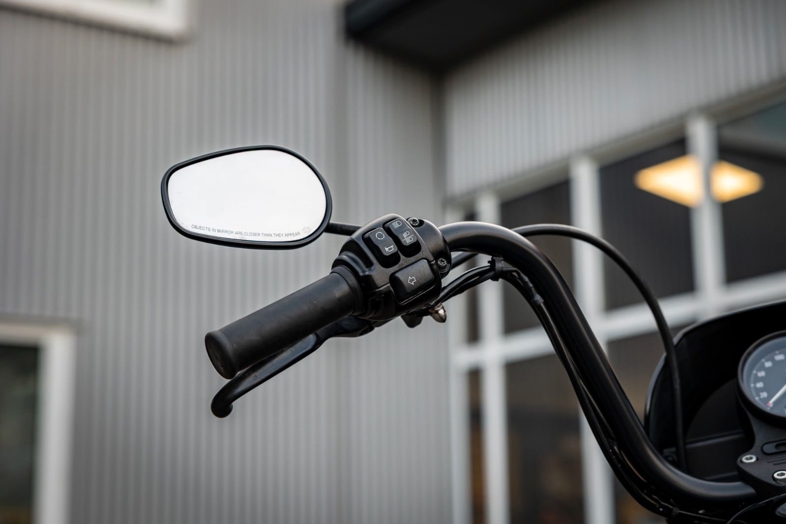 Fahrzeugabbildung Harley-Davidson XL883N - Iron 883 Auspuff - Kesstech - Ape