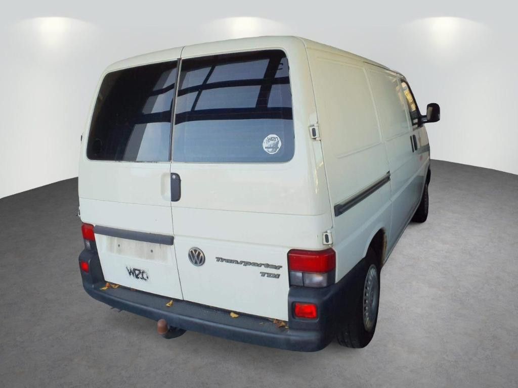 Fahrzeugabbildung Volkswagen T4 Transporter 5-Zylinder-Dieselmotor Sthz AHK