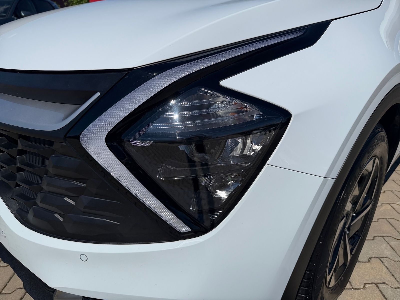 Fahrzeugabbildung Kia SPORTAGE 1.6T 48V 2WD DCT VISION KOM