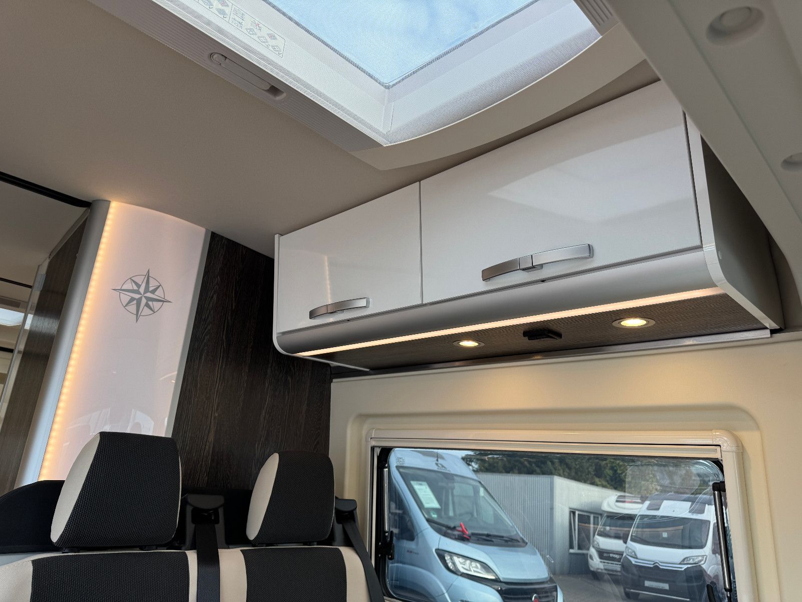 Fahrzeugabbildung Westfalia Columbus 601 D 4 SCHLAFPLÄTZE SOLAR AHK 1.HAND