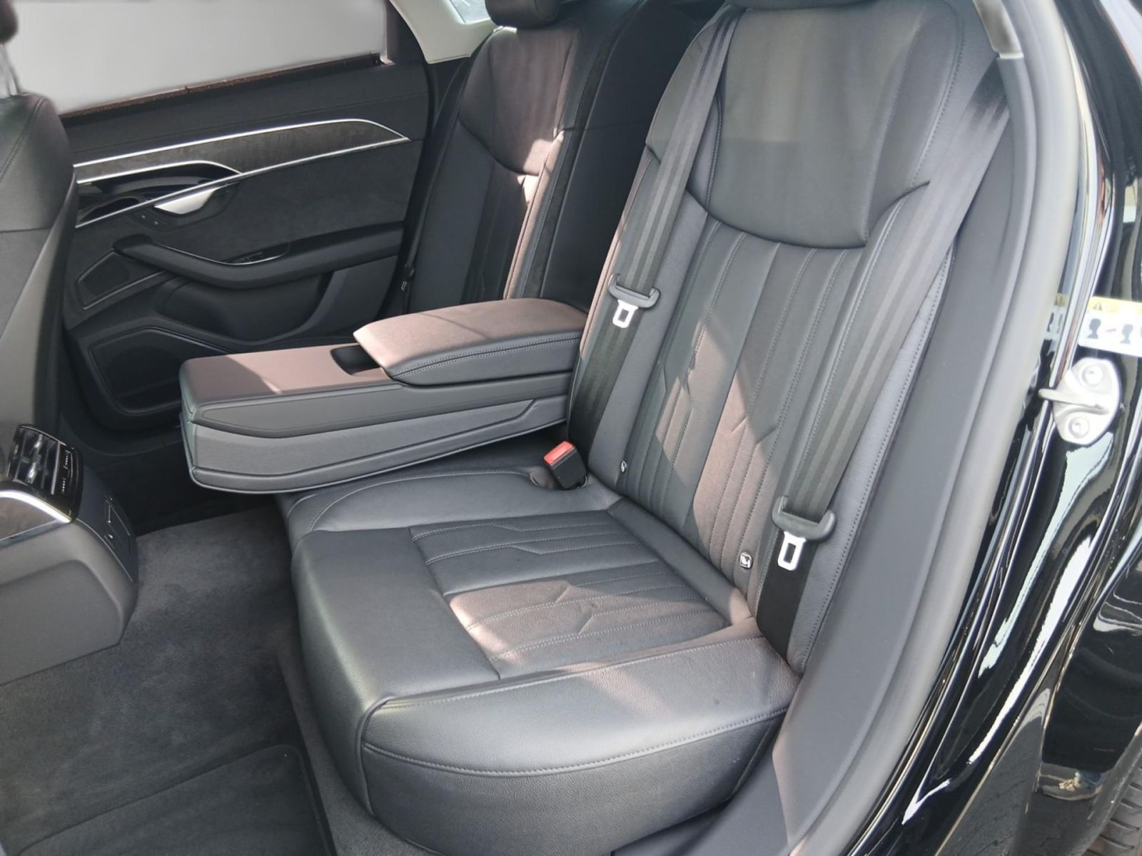 Audi A8 - Bild 20