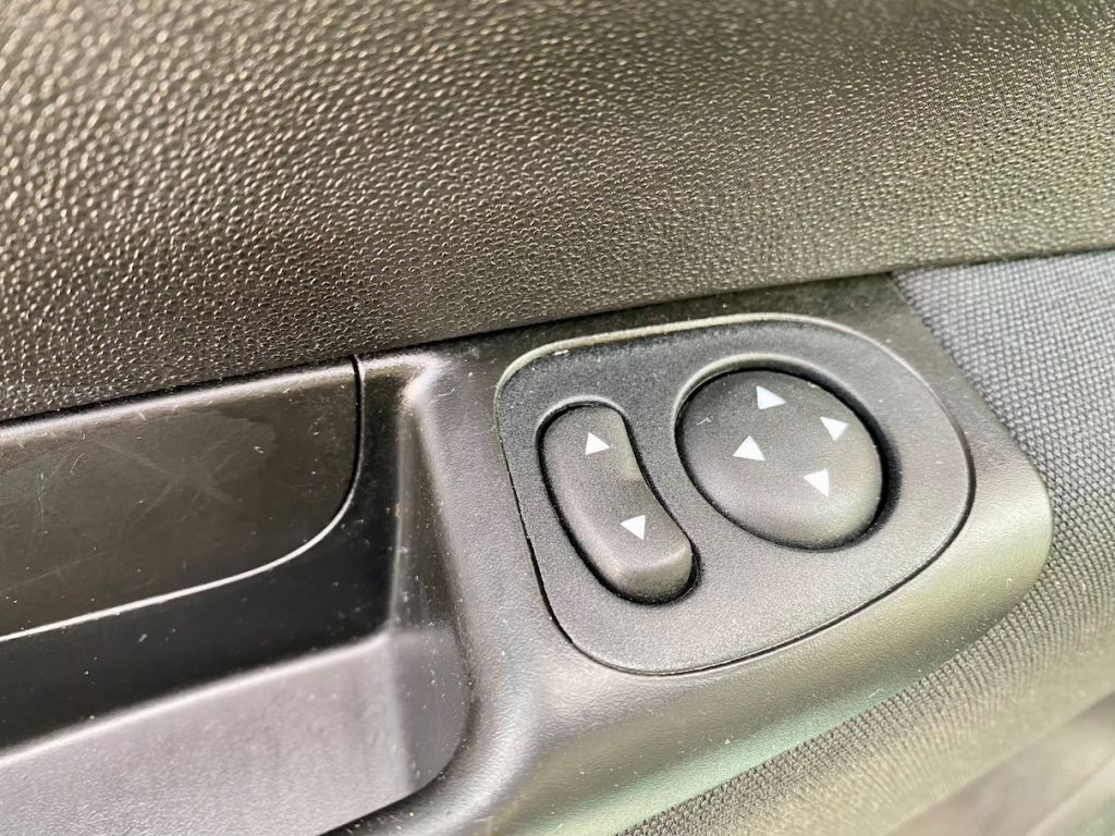 Fahrzeugabbildung Fiat 500 1.2 Dualogic Lounge HAGEL KLIMA CARPLAY PDC