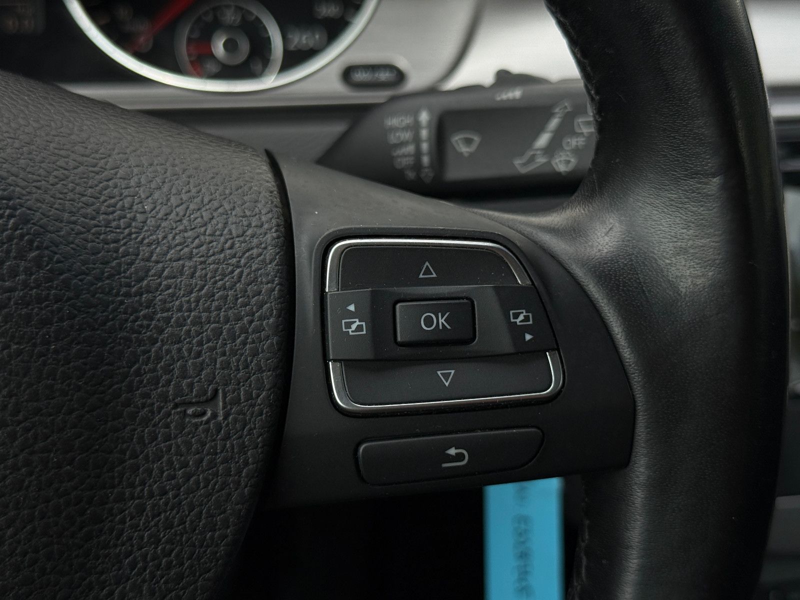 Fahrzeugabbildung Volkswagen Passat Variant Comfortline 1.8 TSI AHK GRA Navi